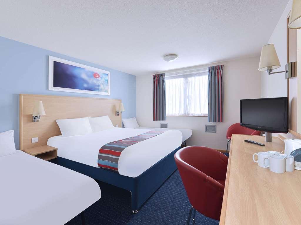 Travelodge Μπάρνσλεϊ Δωμάτιο φωτογραφία