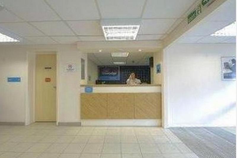 Travelodge Μπάρνσλεϊ Εξωτερικό φωτογραφία